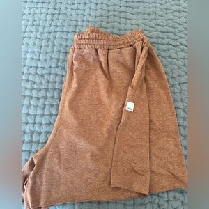 Vuori DreamKnit Boyfriend Short